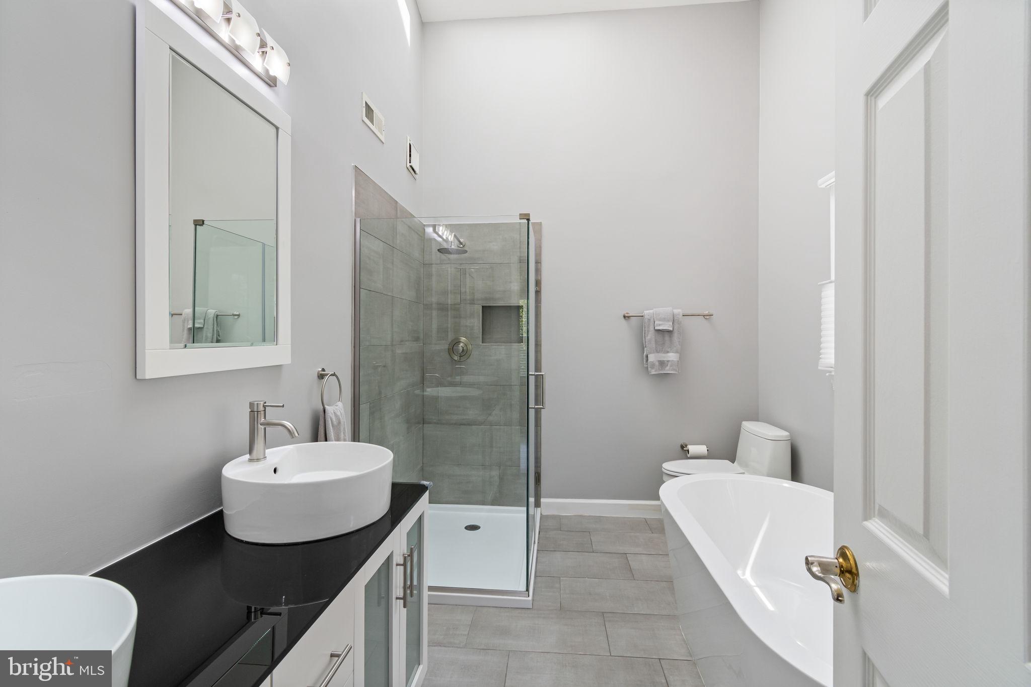 LIFESTYLE AT SULLY STATION - Residential