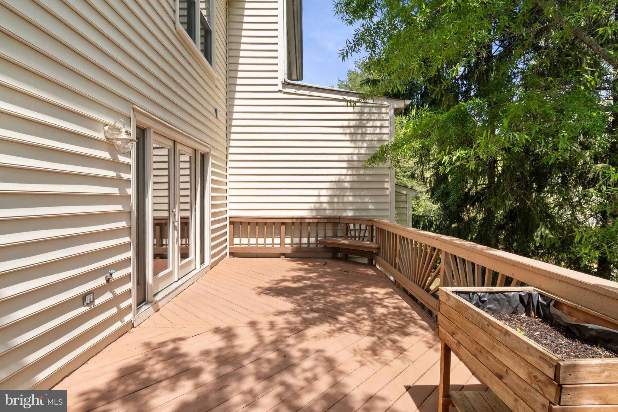 LIFESTYLE AT SULLY STATION - Residential