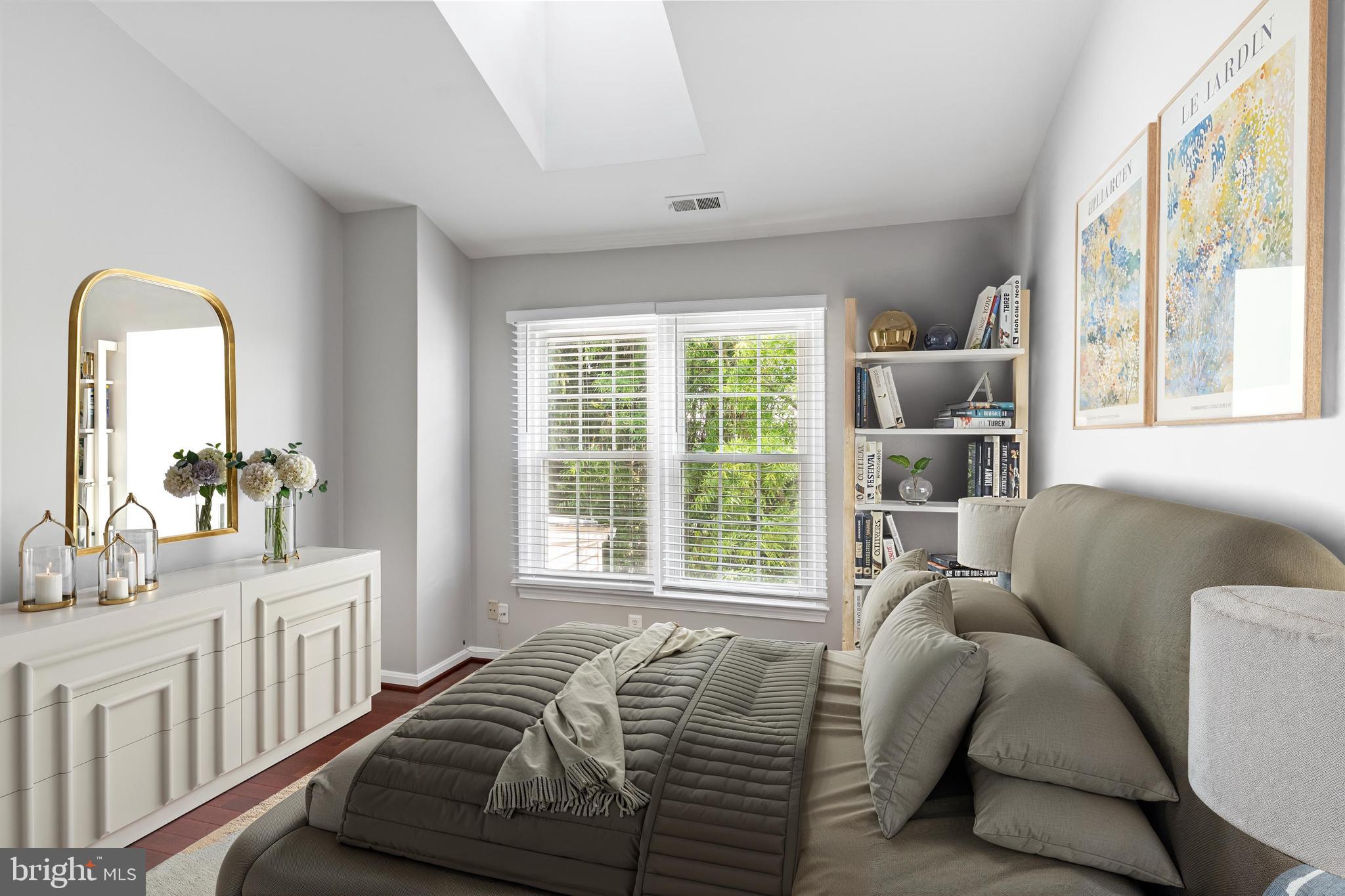 LIFESTYLE AT SULLY STATION - Residential