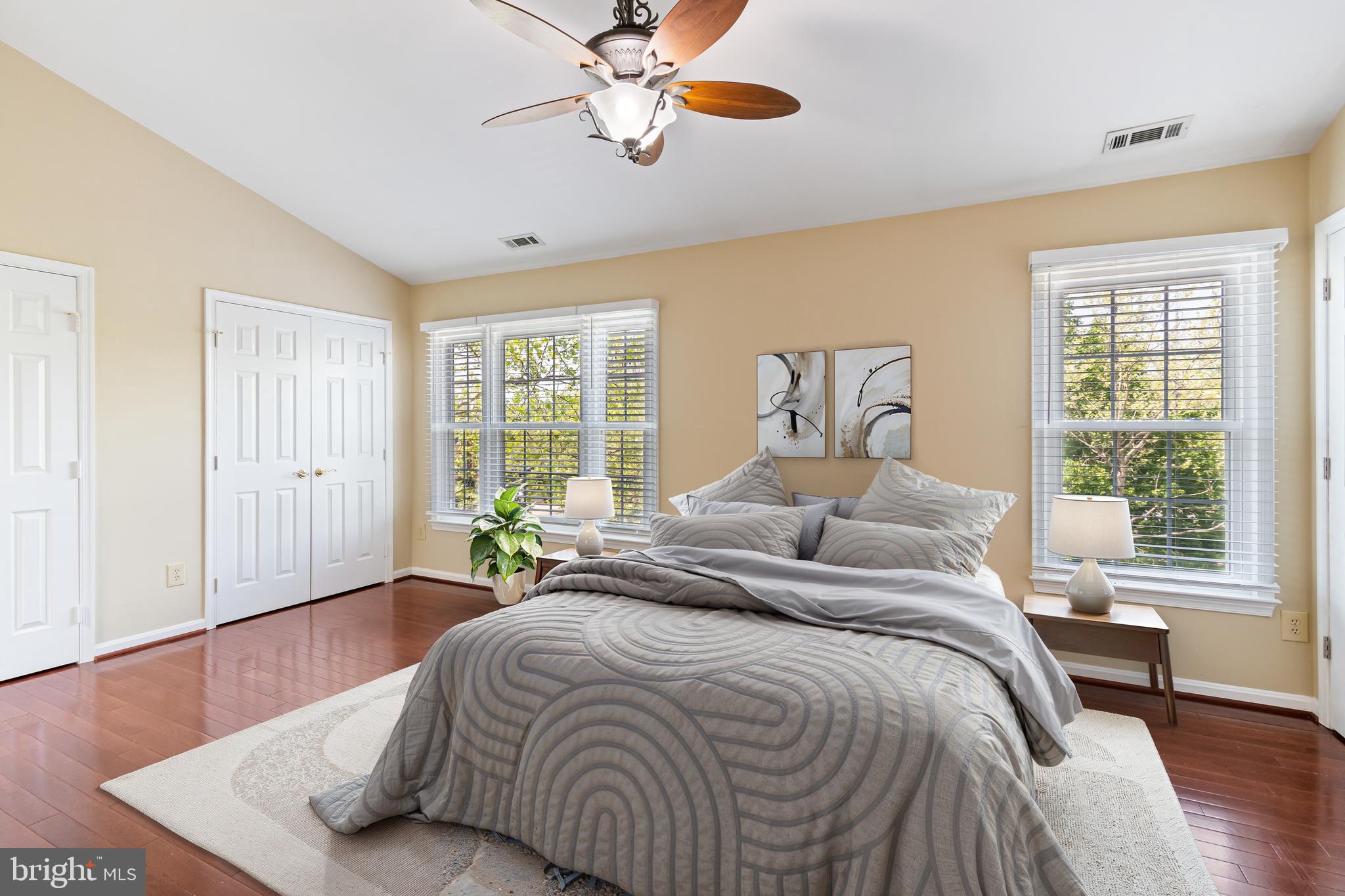 LIFESTYLE AT SULLY STATION - Residential