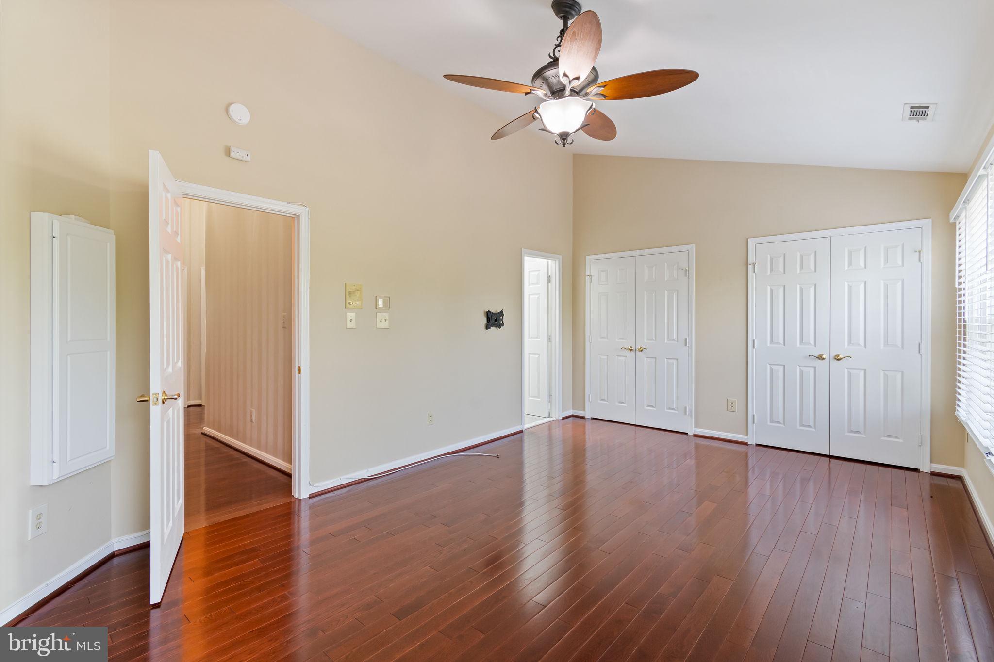 LIFESTYLE AT SULLY STATION - Residential