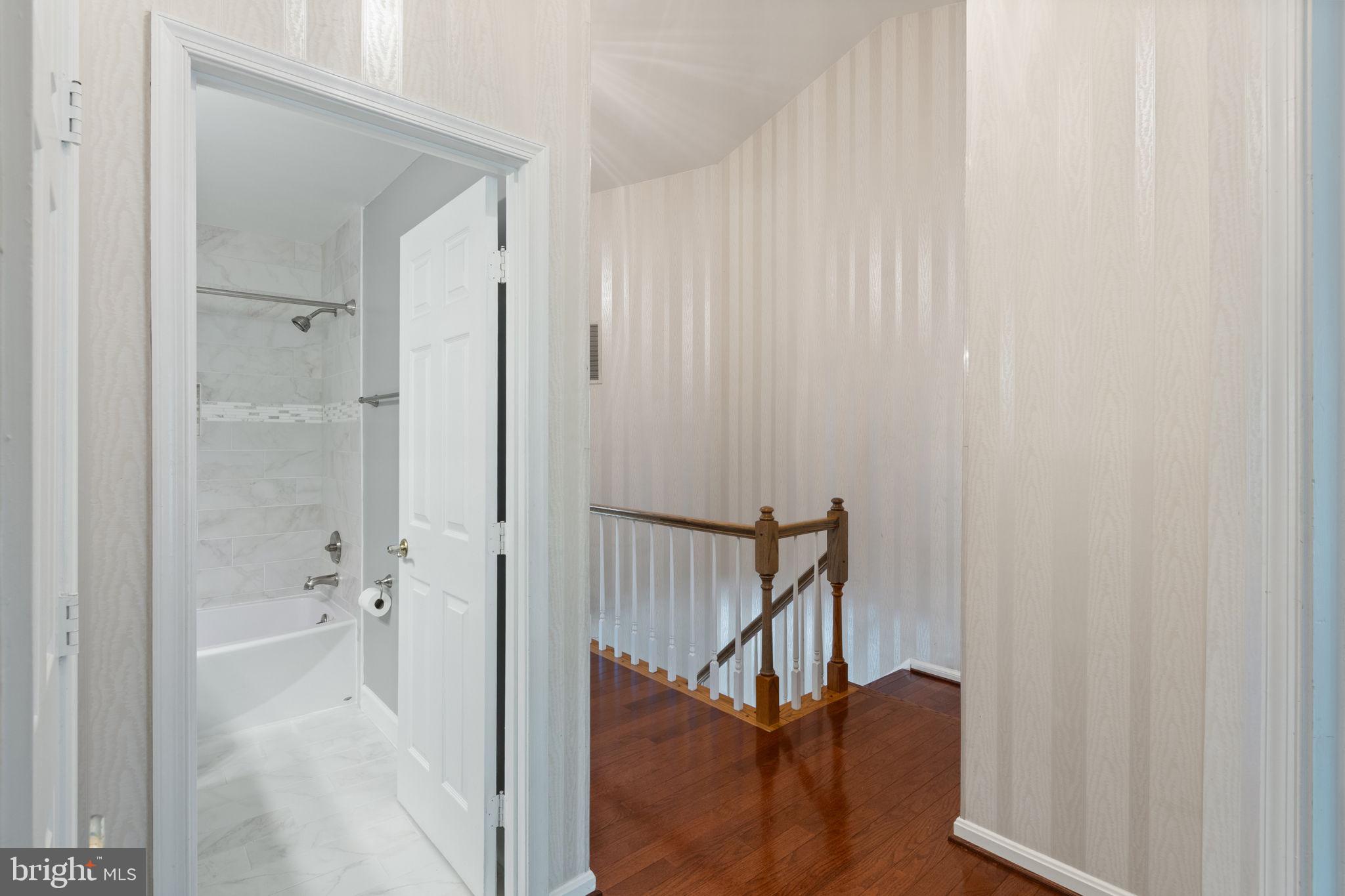 LIFESTYLE AT SULLY STATION - Residential