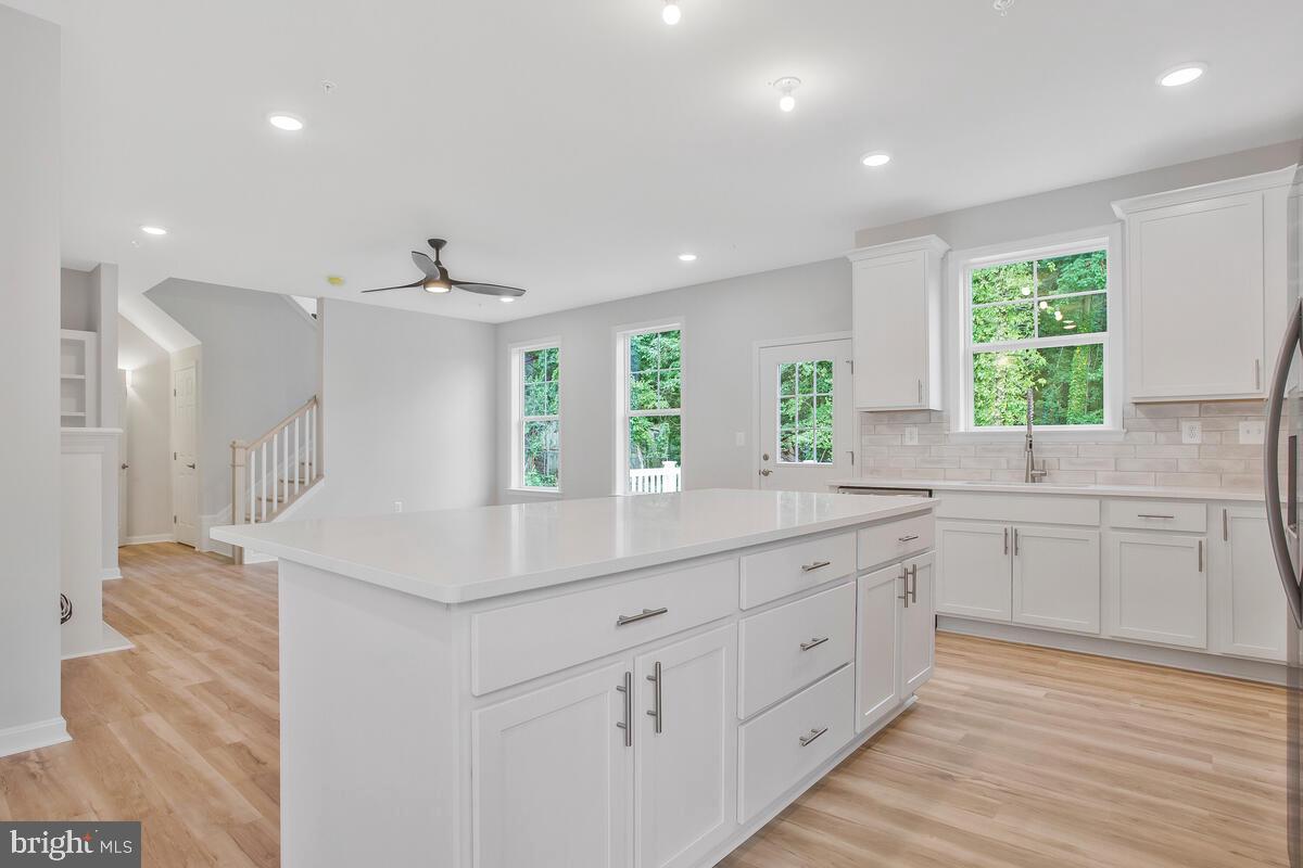 AVALON SHORES - Residential