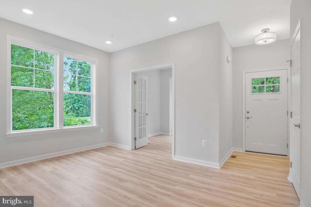 AVALON SHORES - Residential