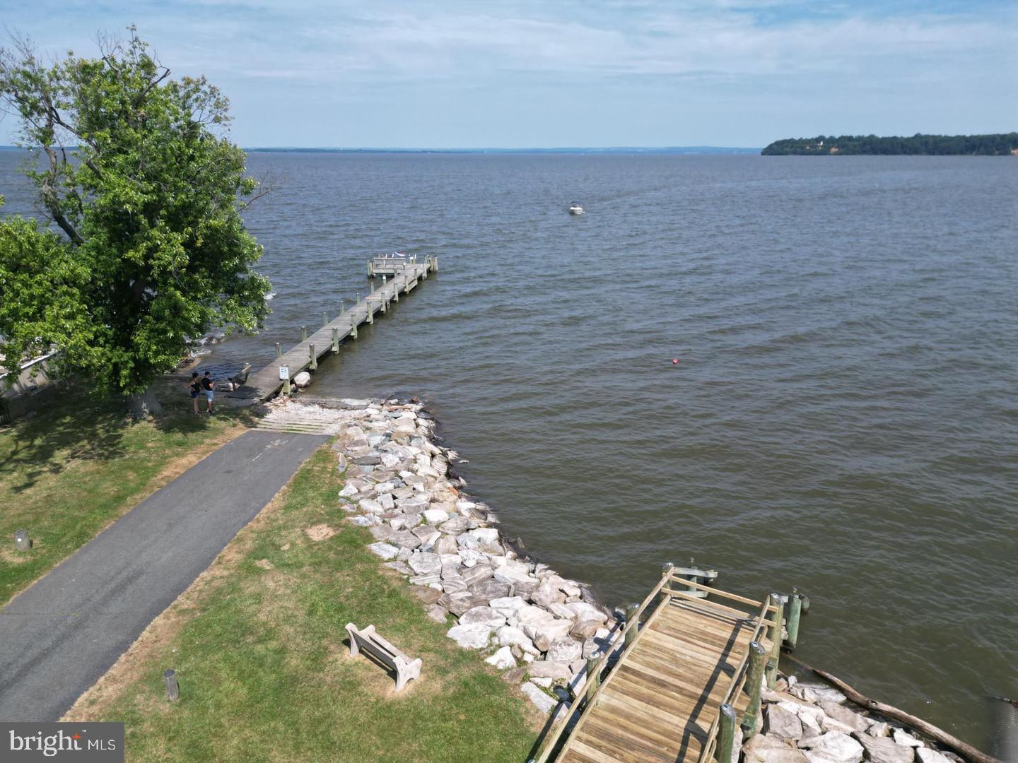 WEST VIEW SHORES - Residential