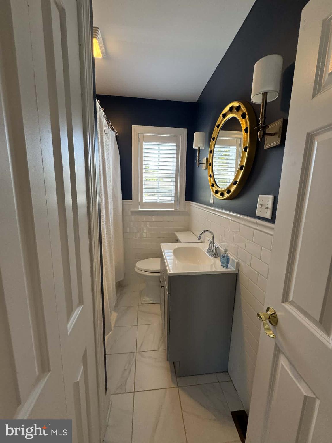 WEST VIEW SHORES - Residential