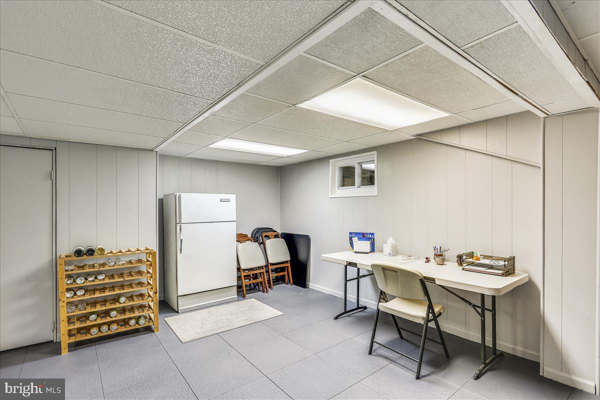 SHARON WOODS - Residential