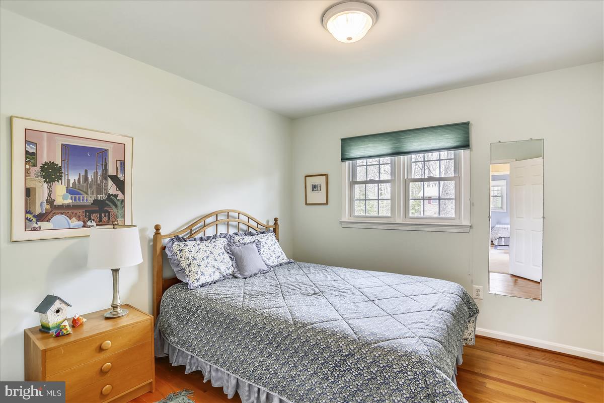 SHARON WOODS - Residential