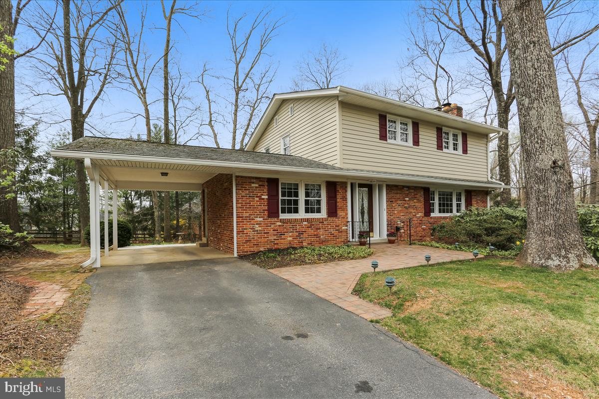 SHARON WOODS - Residential