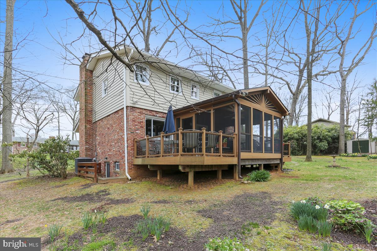 SHARON WOODS - Residential