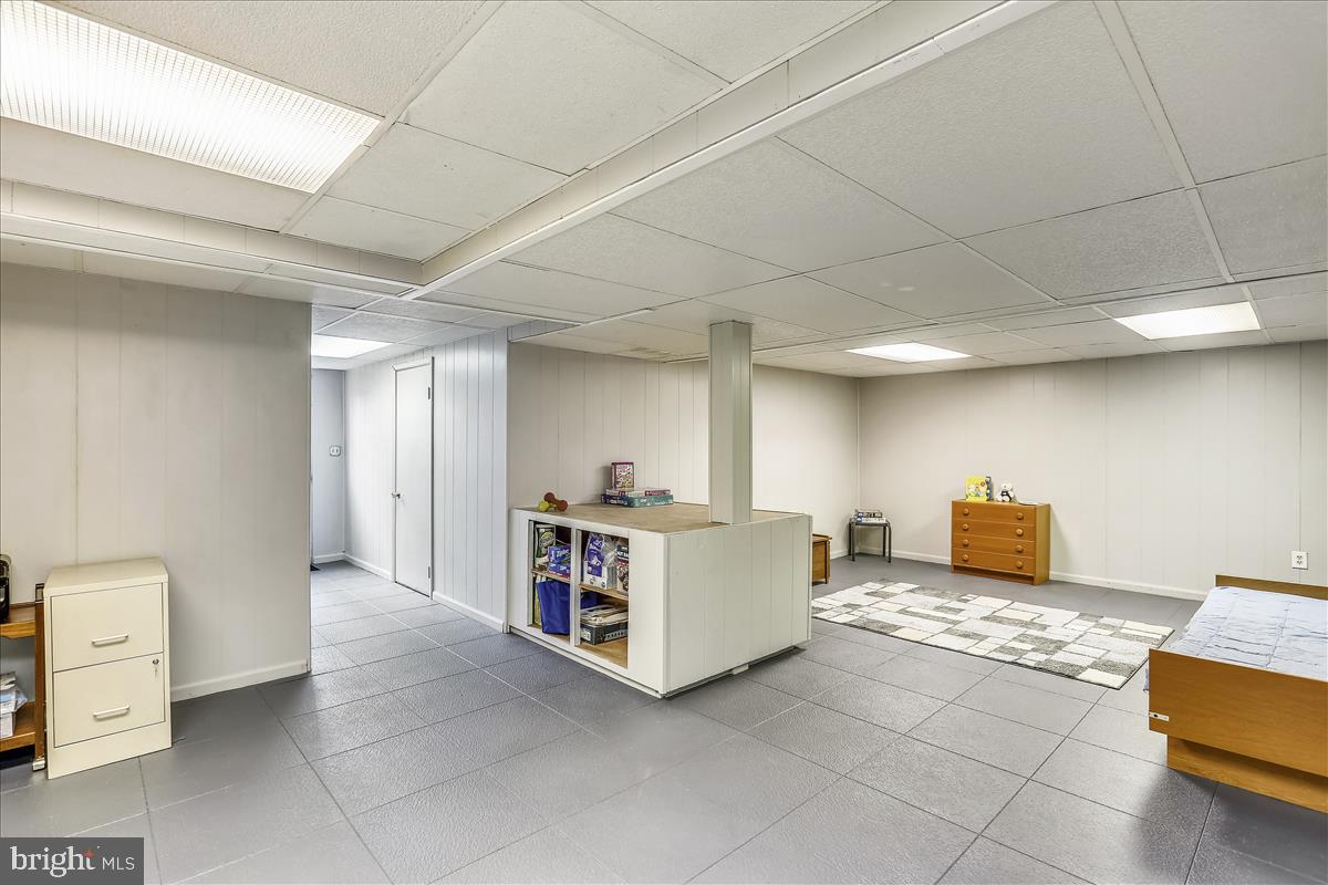 SHARON WOODS - Residential