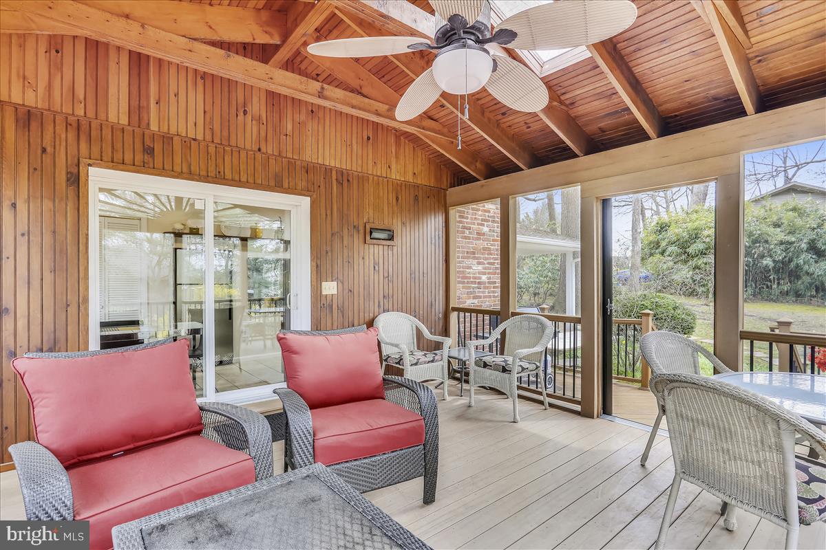 SHARON WOODS - Residential