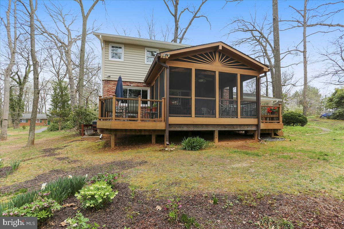 SHARON WOODS - Residential