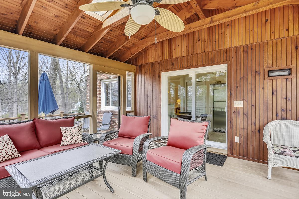 SHARON WOODS - Residential