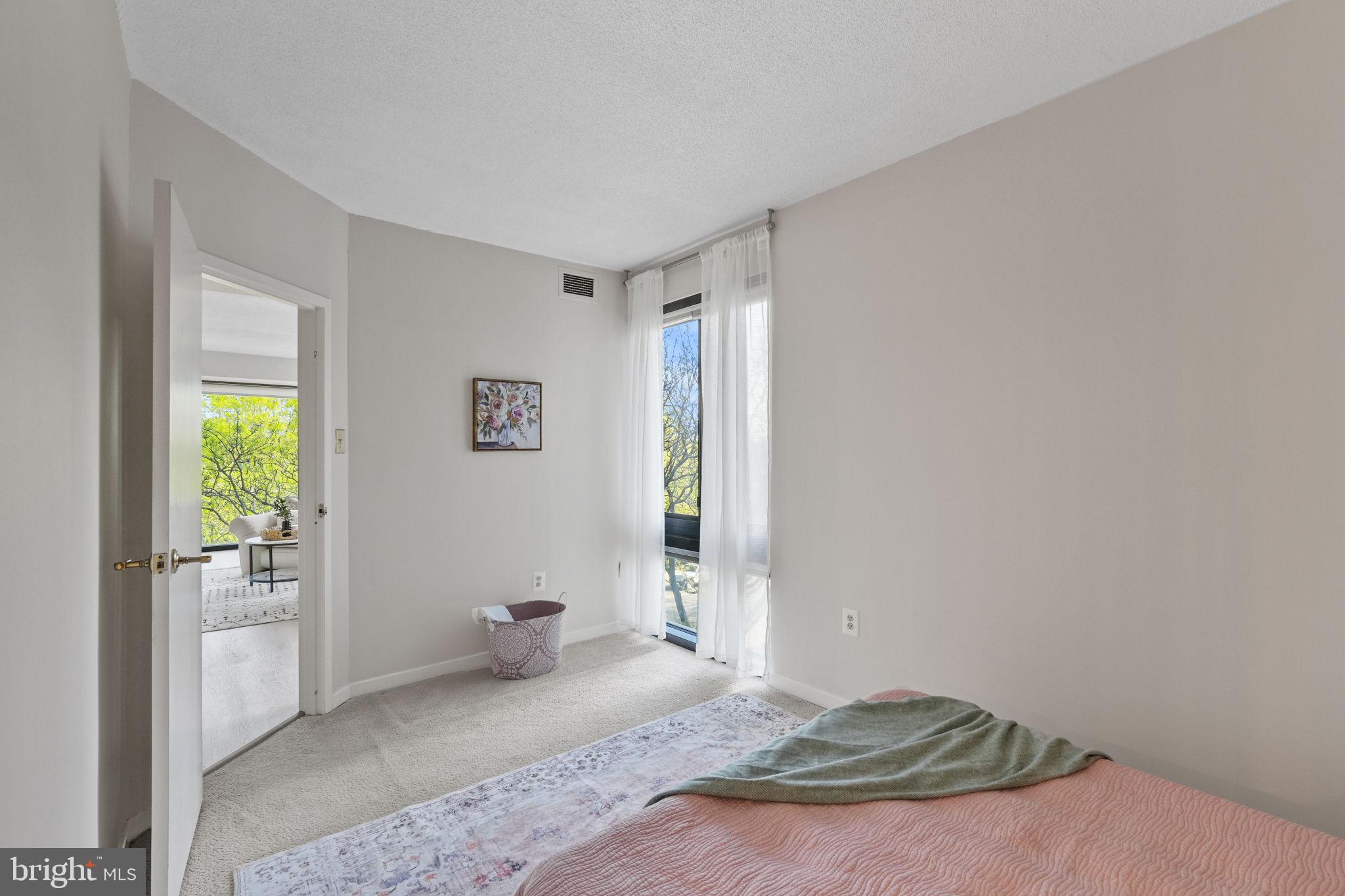 ATRIUM CONDO - Residential