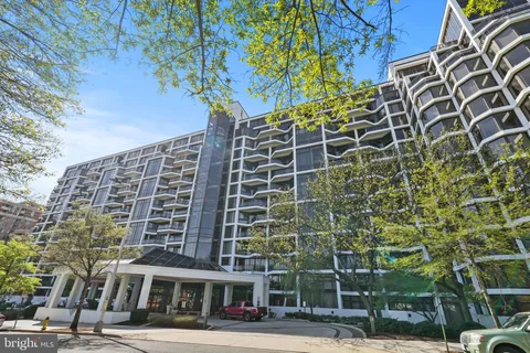 1530 Key Boulevard Unit 414, Arlington, VA MLS: VAAR2056100