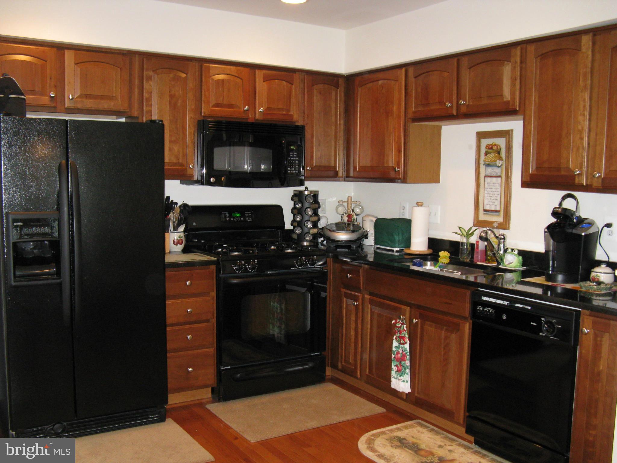 VILLAGE TOWNS - Residential Lease