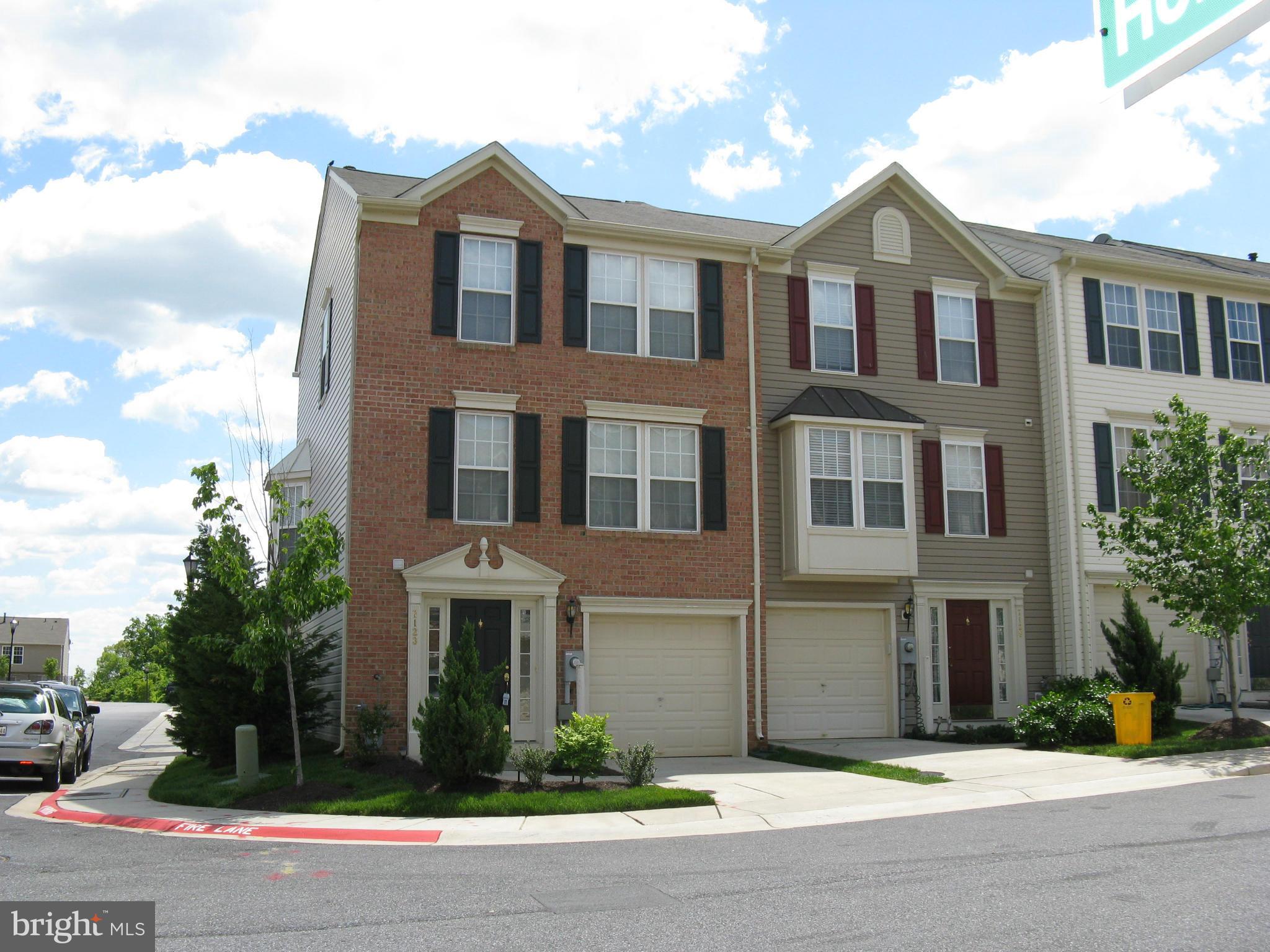 VILLAGE TOWNS - Residential Lease