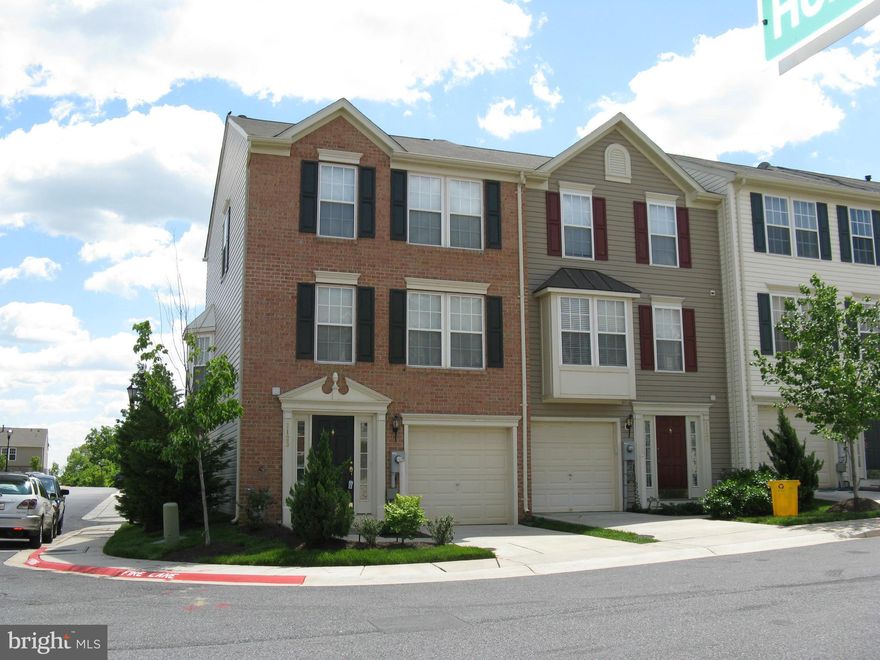 GORGEOUS 3-LEVEL END UNIT GARAGE TOWNHOME!  EAT-IN KITCHEN FEATURES HARDWOOD FLOORS, CHERRY CABINETS WITH GRANITE COUNTERTOPS, BAY WINDOW, SLIDERS OPEN TO LARGE DECK!  CLOSE TO MAJOR THOROFARES!  LAWN CARE INCLUDED IN RENT!