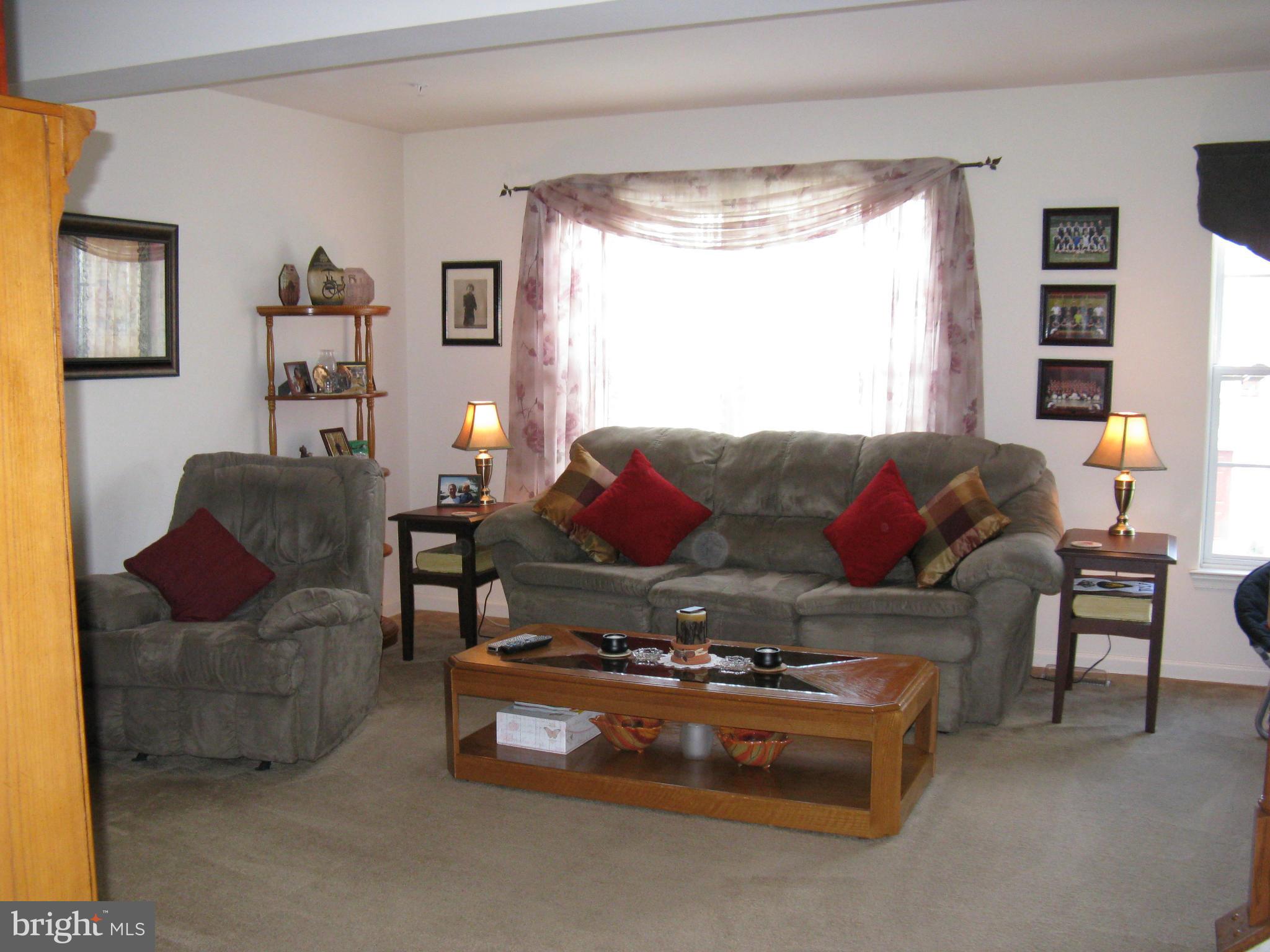 VILLAGE TOWNS - Residential Lease