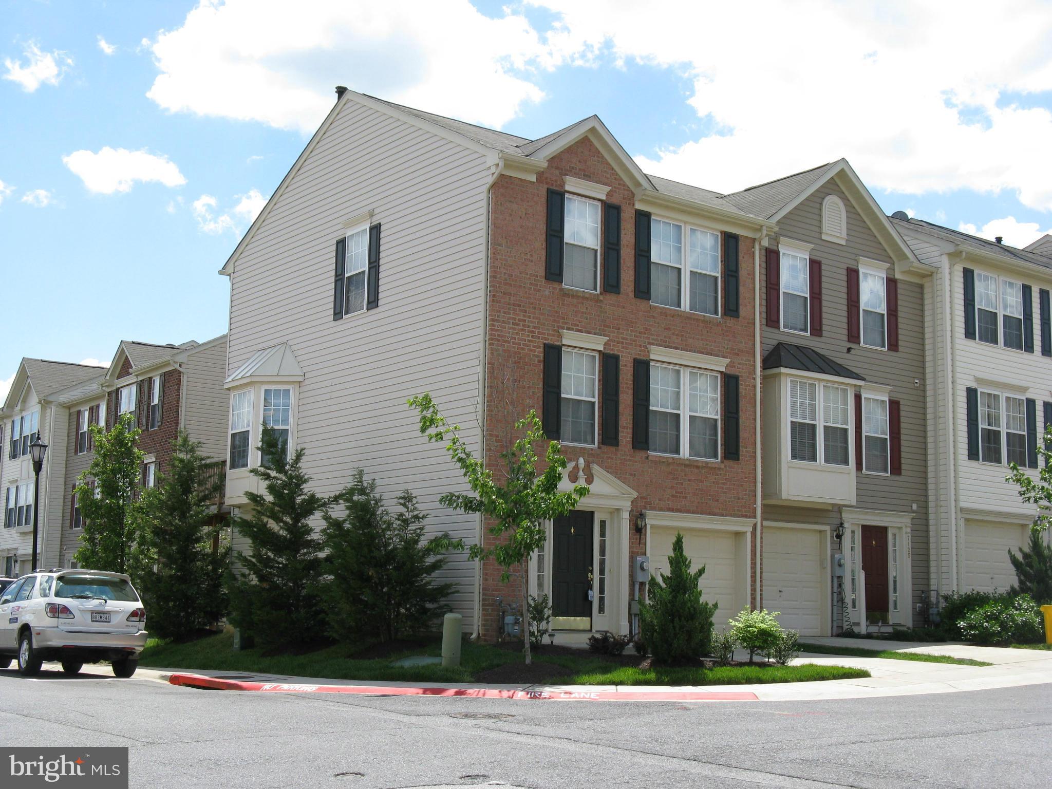 VILLAGE TOWNS - Residential Lease