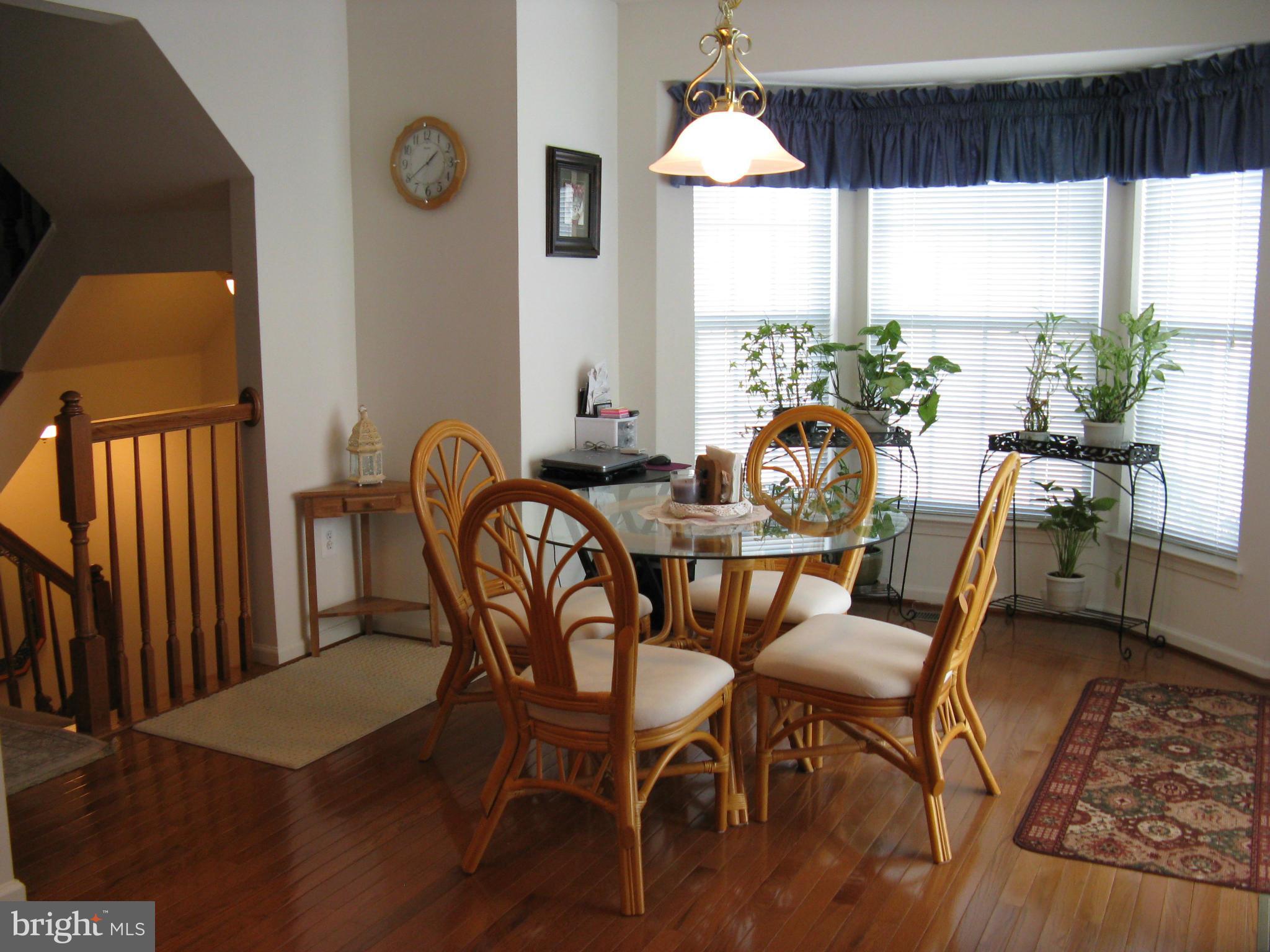 VILLAGE TOWNS - Residential Lease