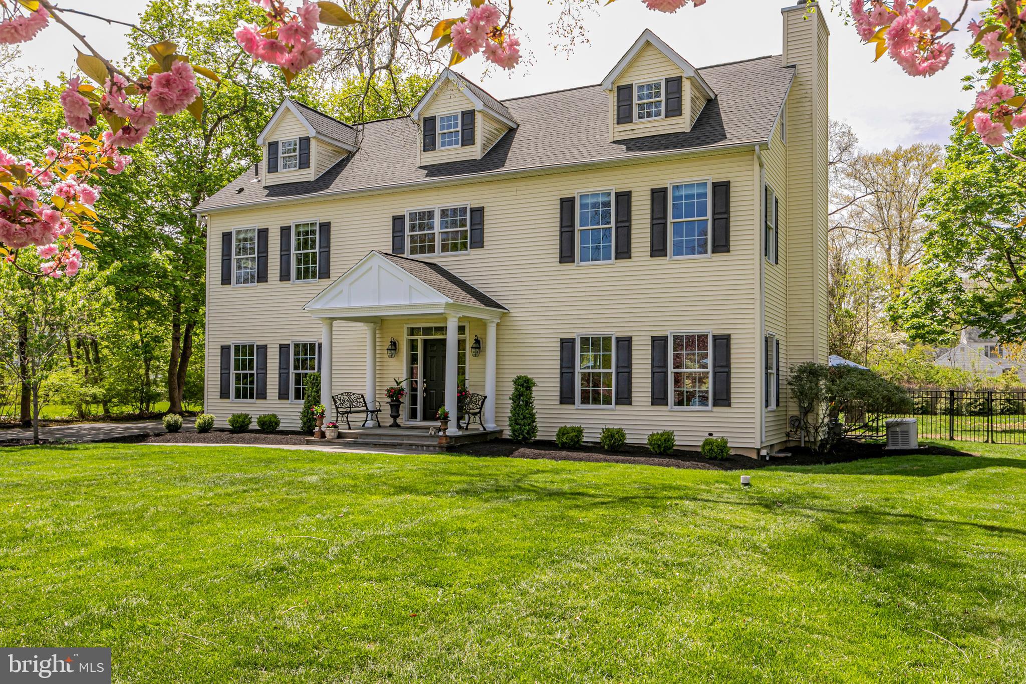 35 WOODSIDE LANE
