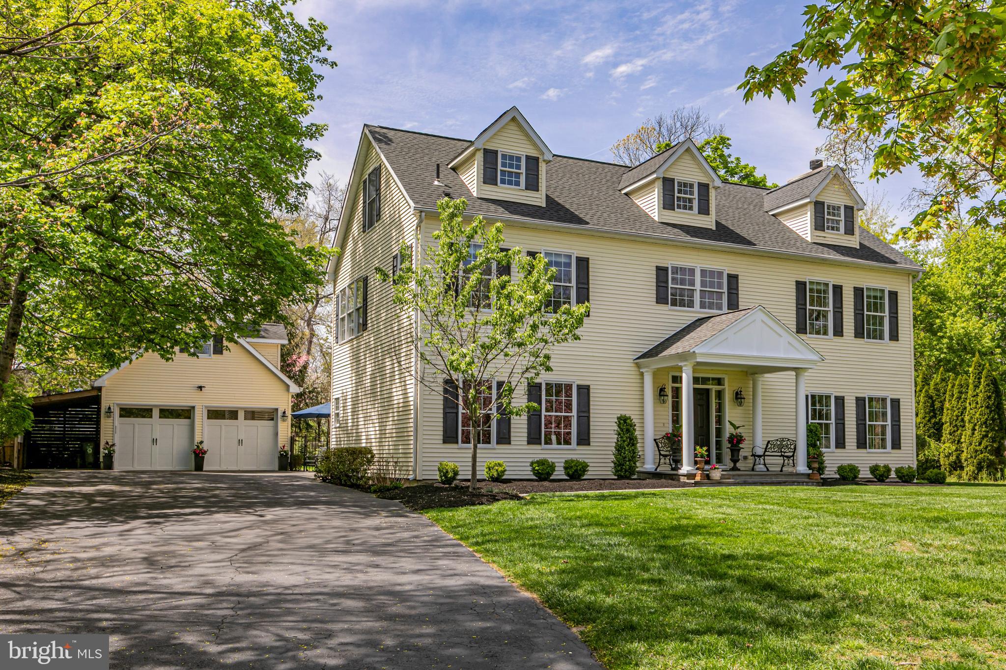 35 WOODSIDE LANE