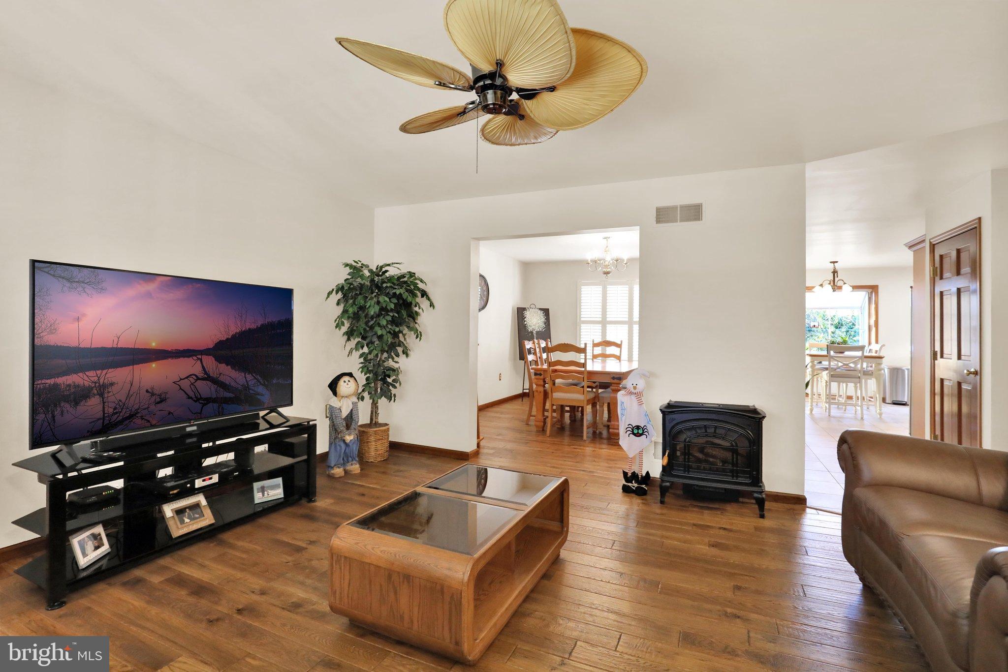 1161 ASHBOURNE DRIVE