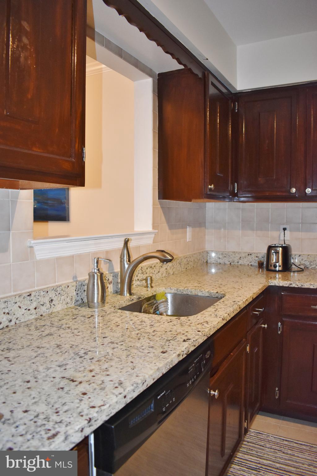 FOREST ESTATES - Residential Lease