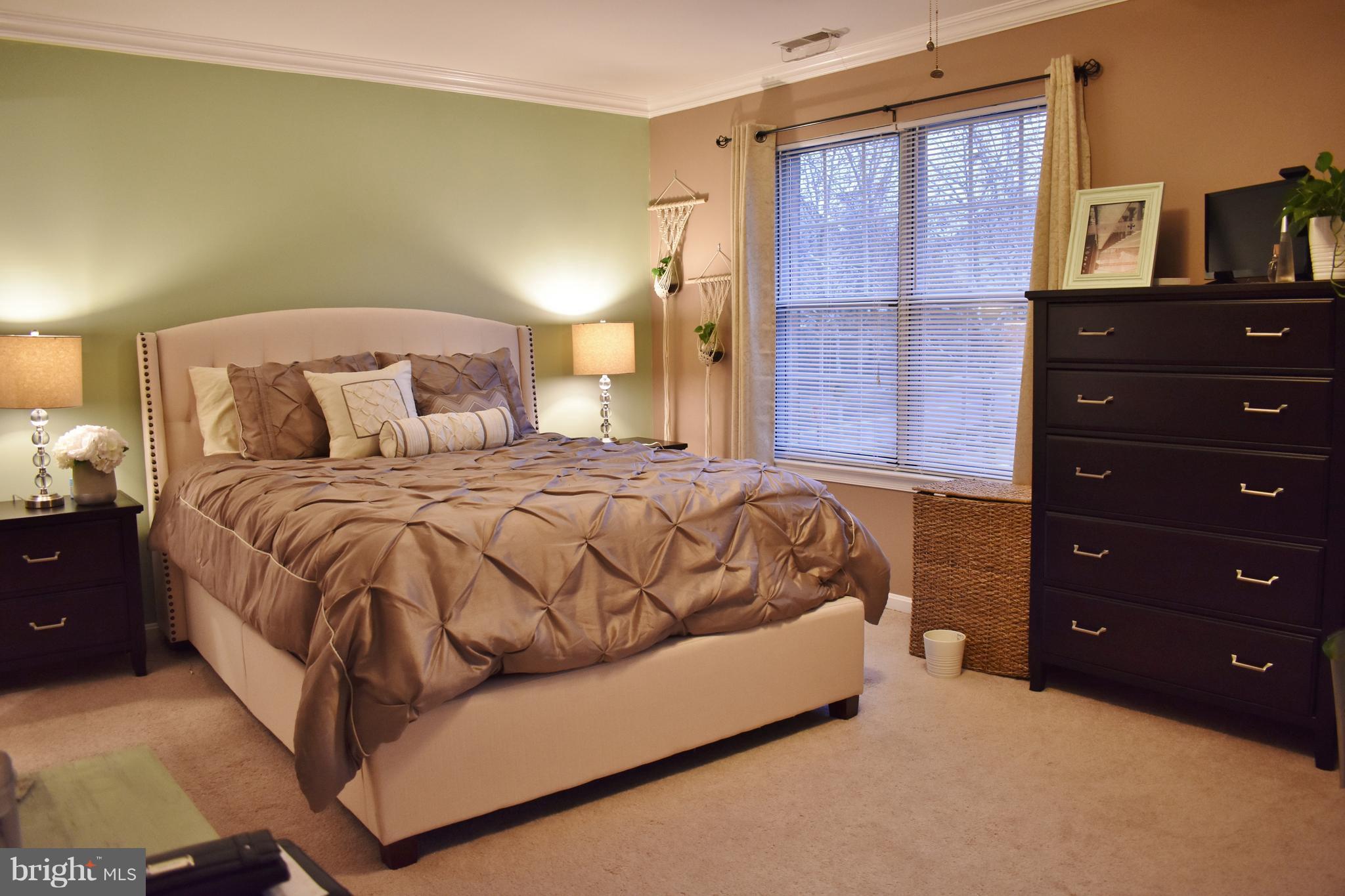 FOREST ESTATES - Residential Lease