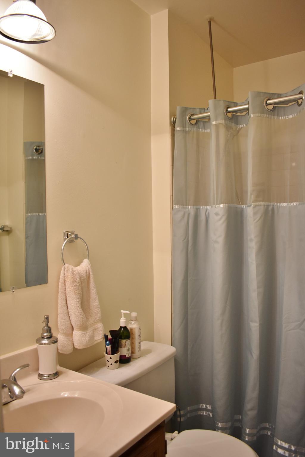 FOREST ESTATES - Residential Lease