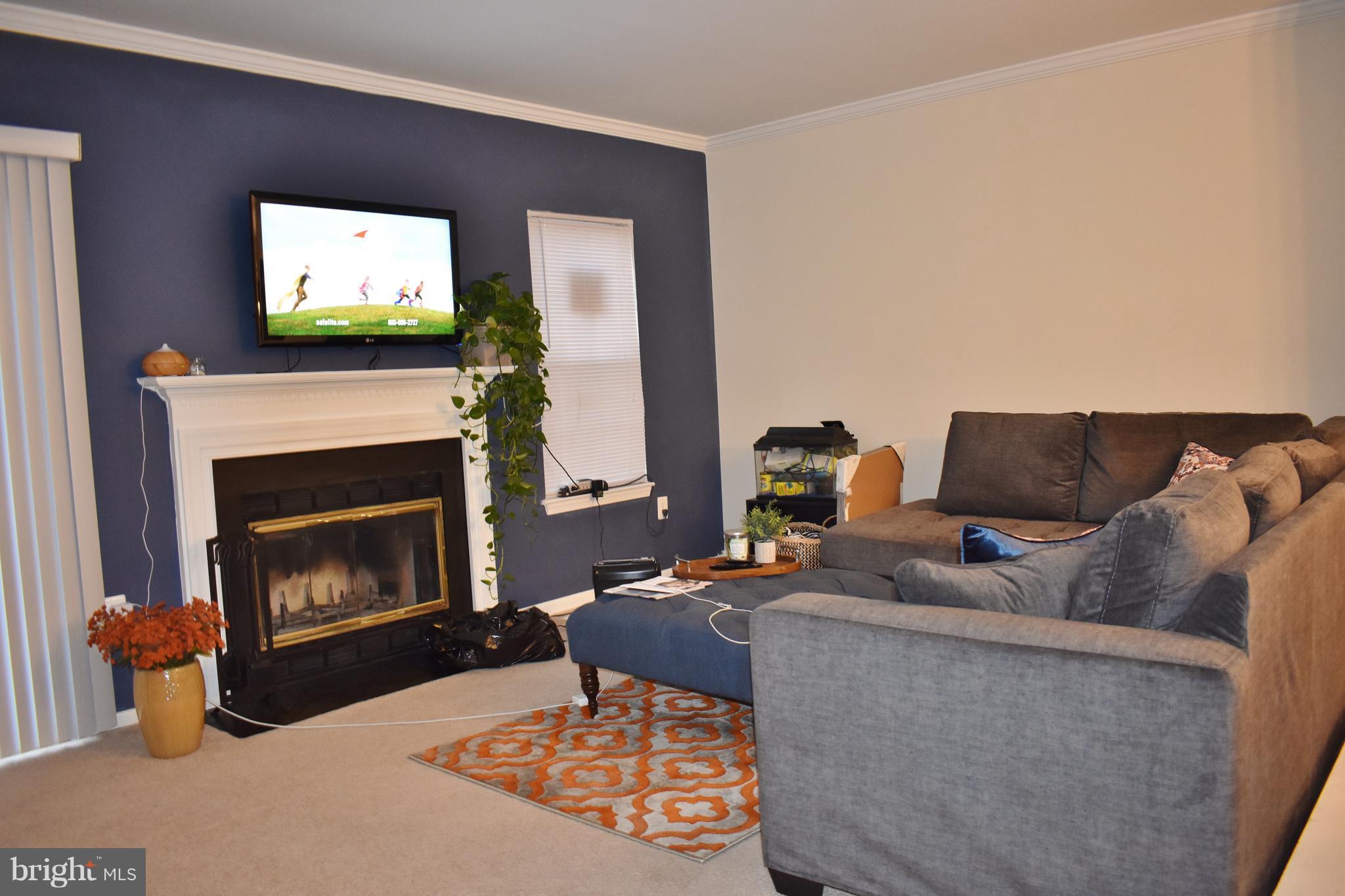 FOREST ESTATES - Residential Lease