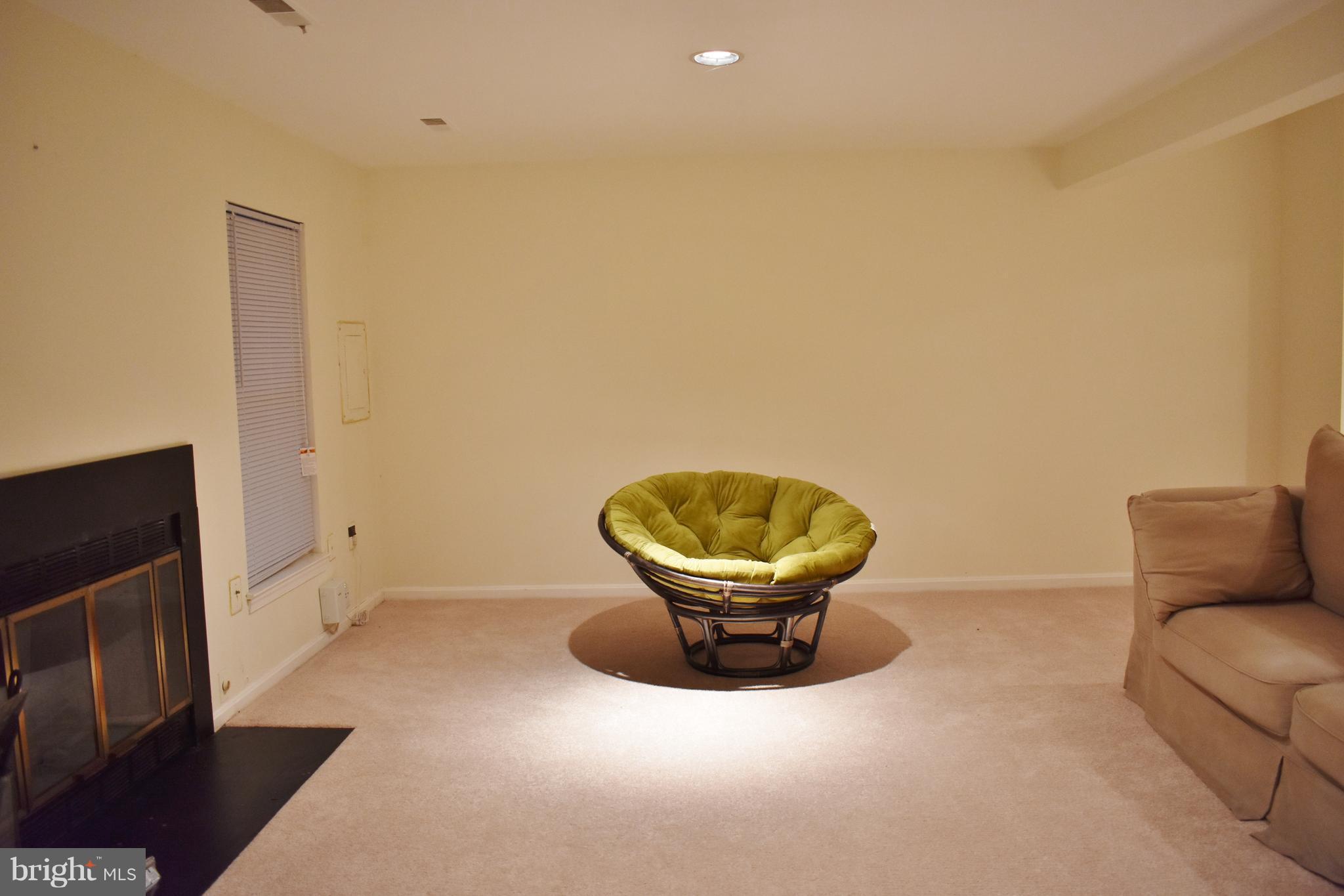 FOREST ESTATES - Residential Lease