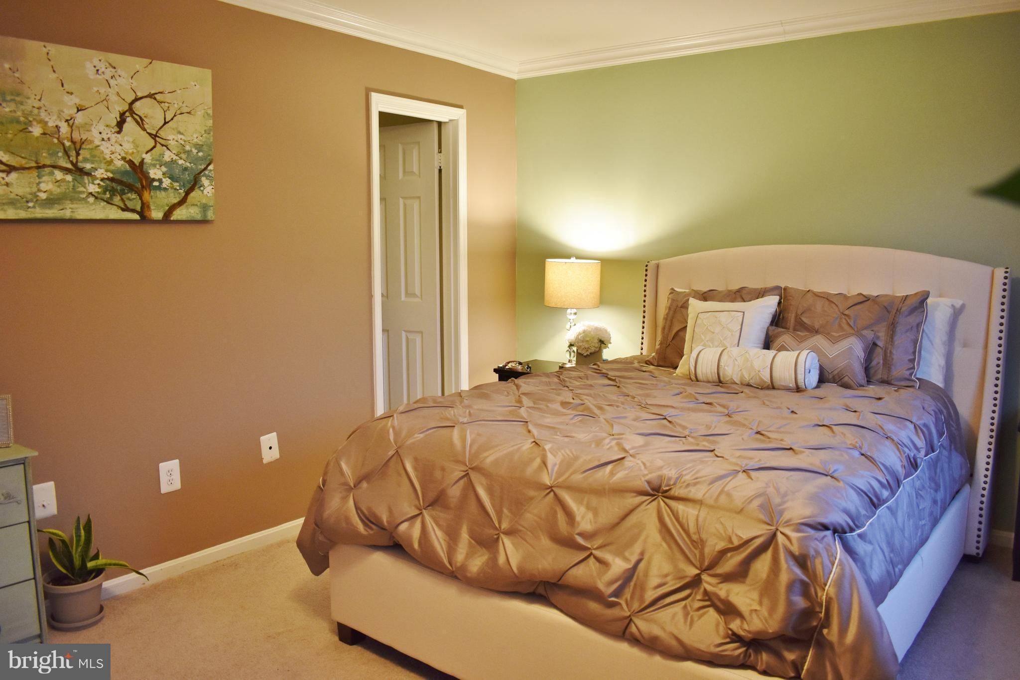 FOREST ESTATES - Residential Lease