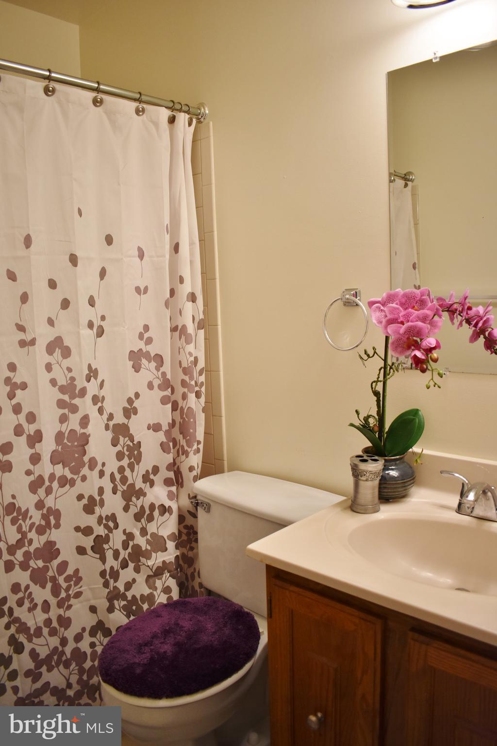 FOREST ESTATES - Residential Lease