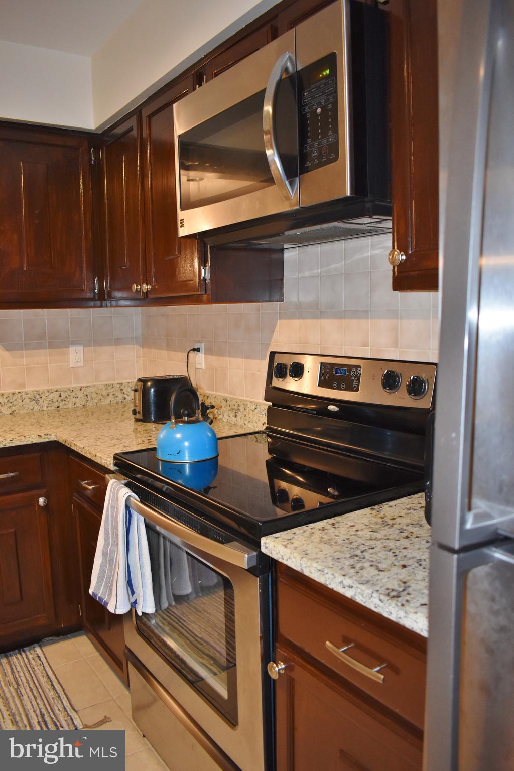 FOREST ESTATES - Residential Lease