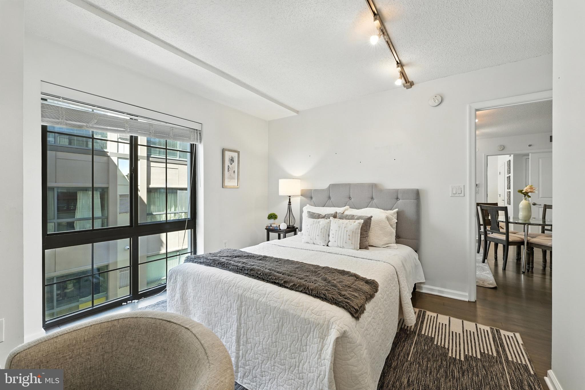 SILVER SPRING - Residential