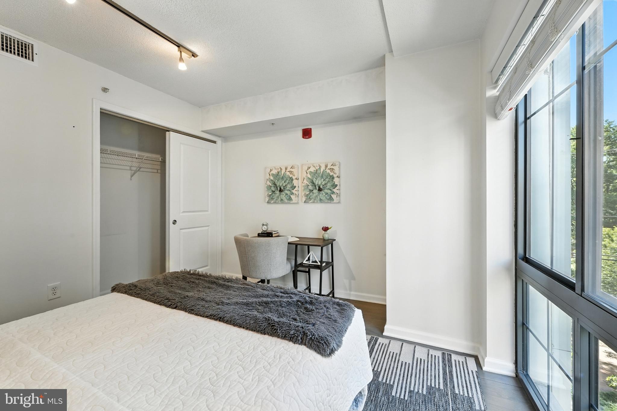 SILVER SPRING - Residential