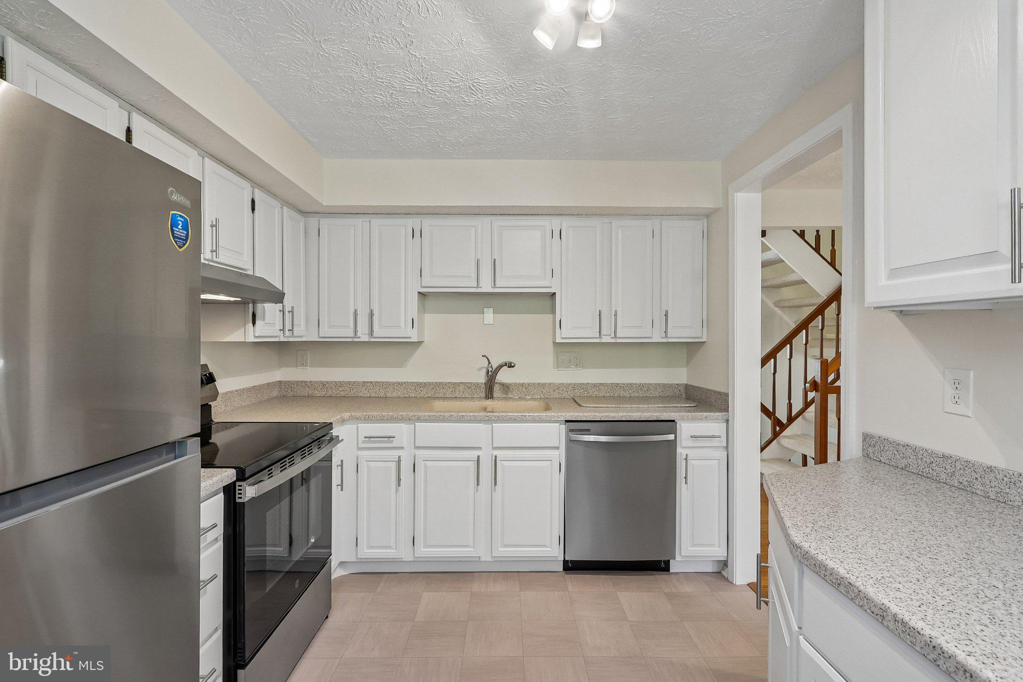10304 GRANITE CREEK LANE