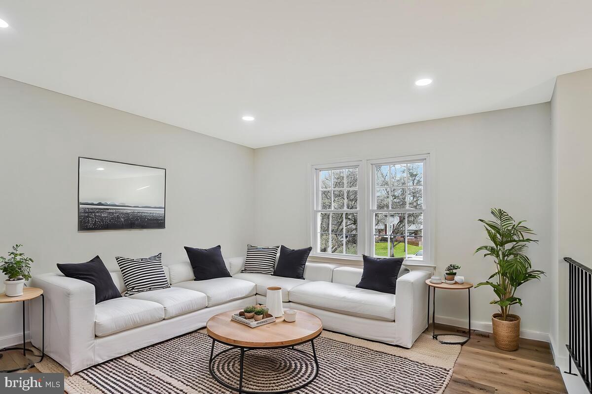 ST CHARLES WAKEFIELD - Residential