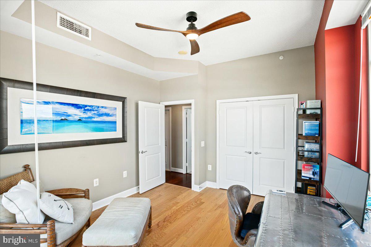 ECLIPSE ON CENTER PARK - Residential