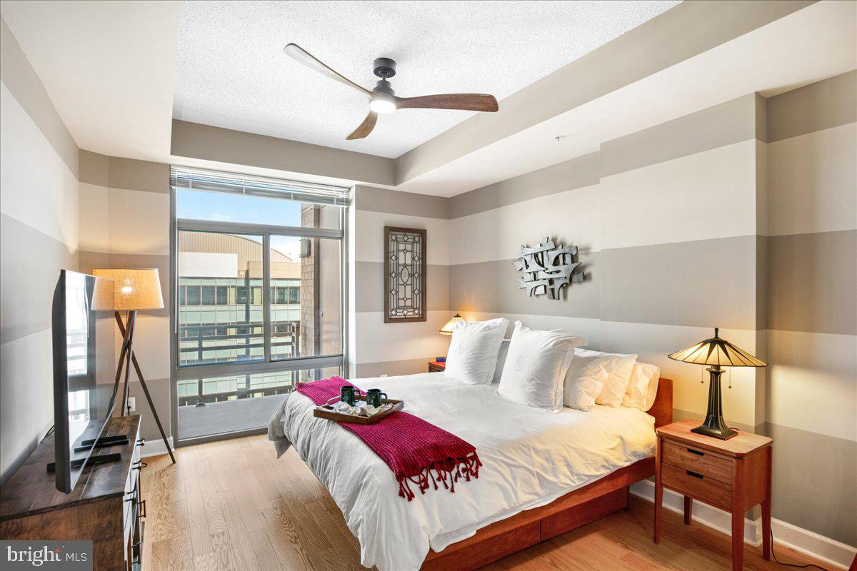 ECLIPSE ON CENTER PARK - Residential