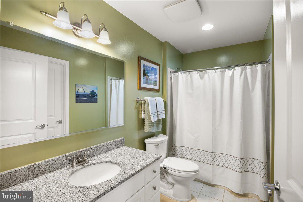 ECLIPSE ON CENTER PARK - Residential