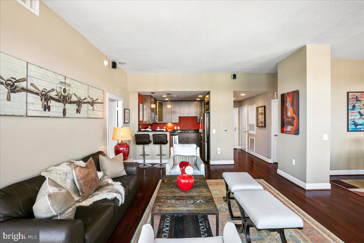 3600 GLEBE ROAD S 1112W