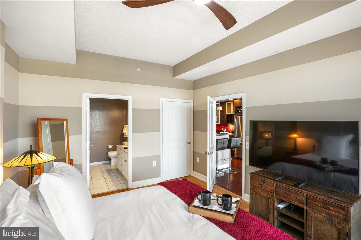 ECLIPSE ON CENTER PARK - Residential