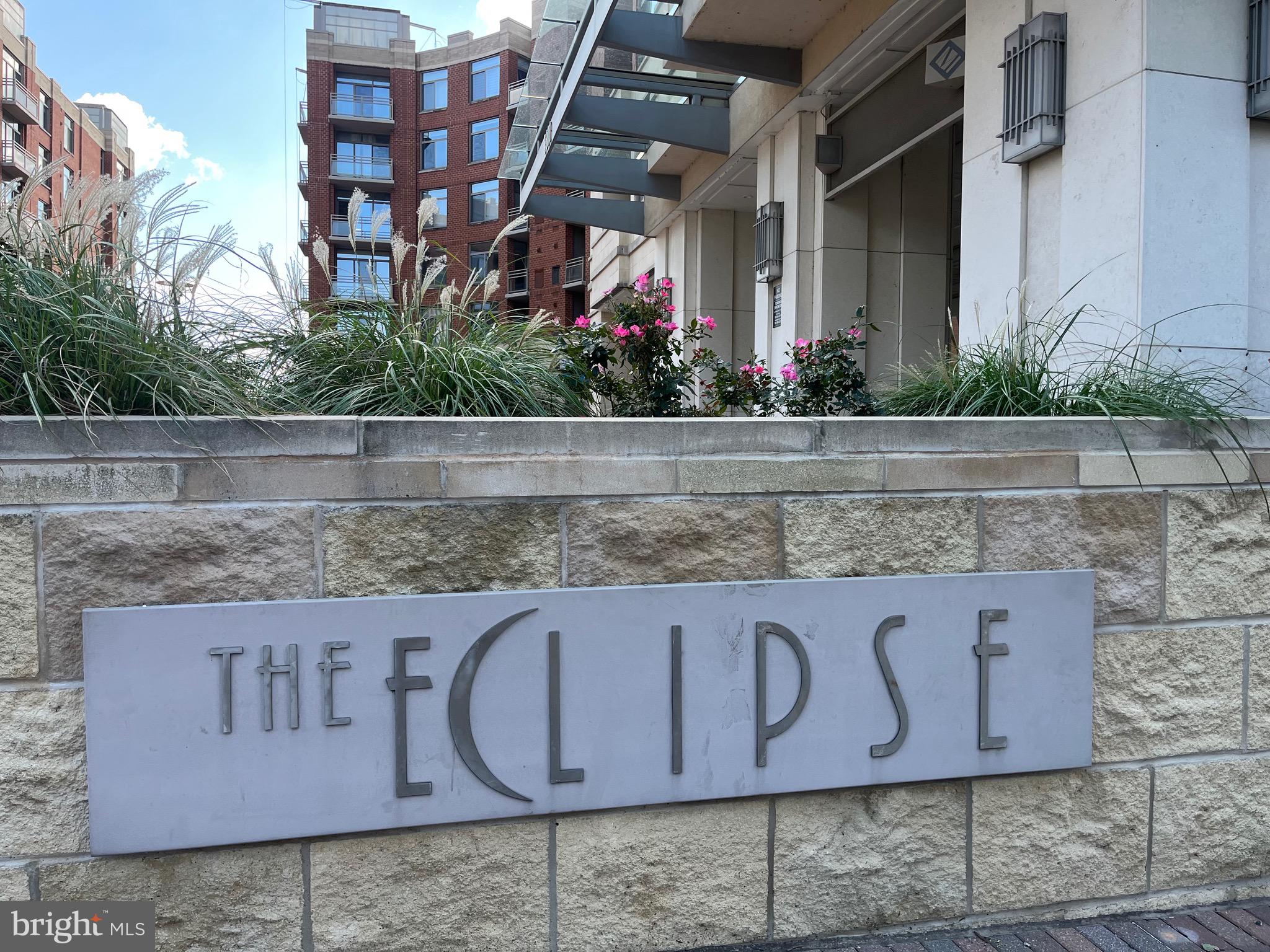 ECLIPSE ON CENTER PARK - Residential