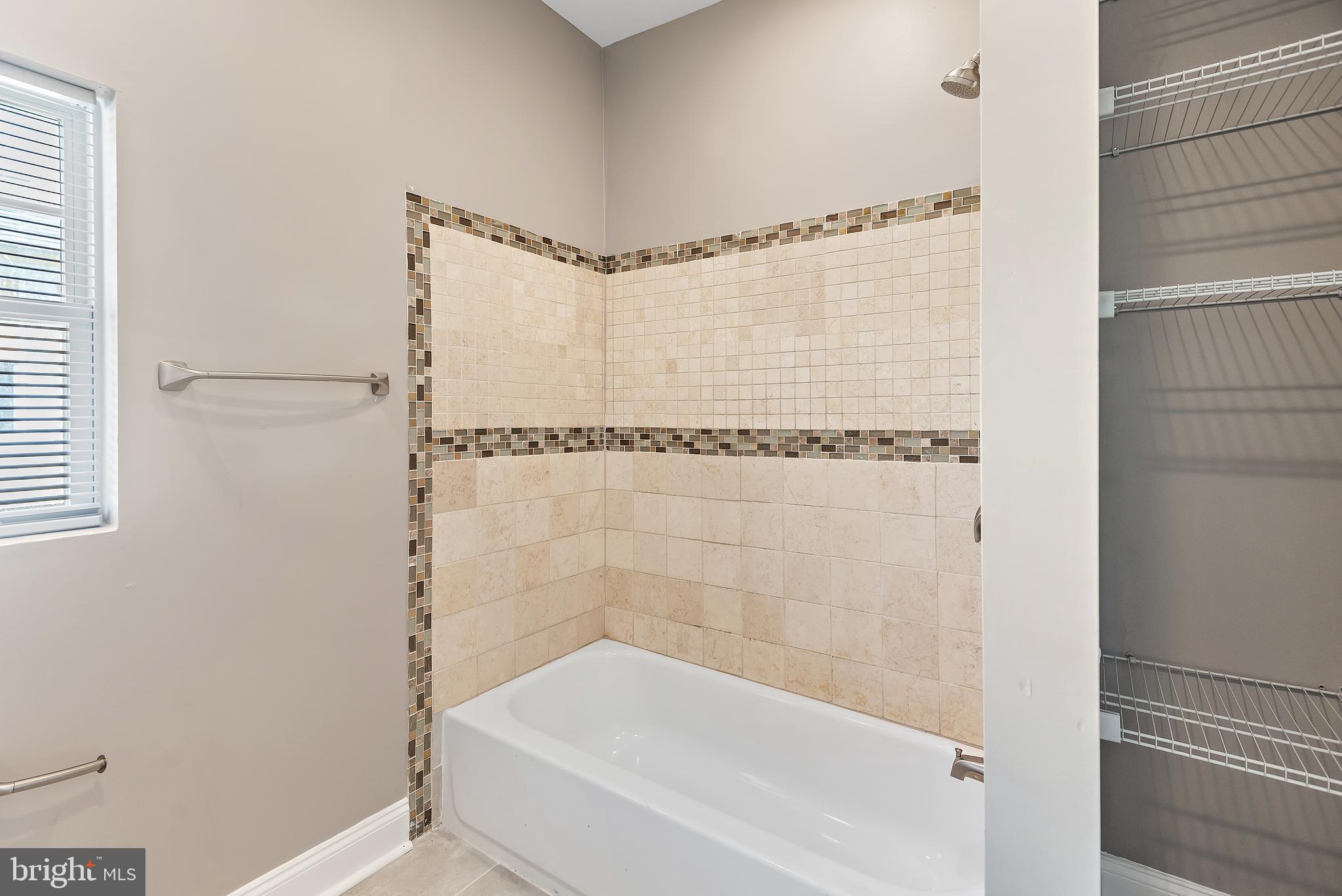 HAMILTON HILLS - Residential