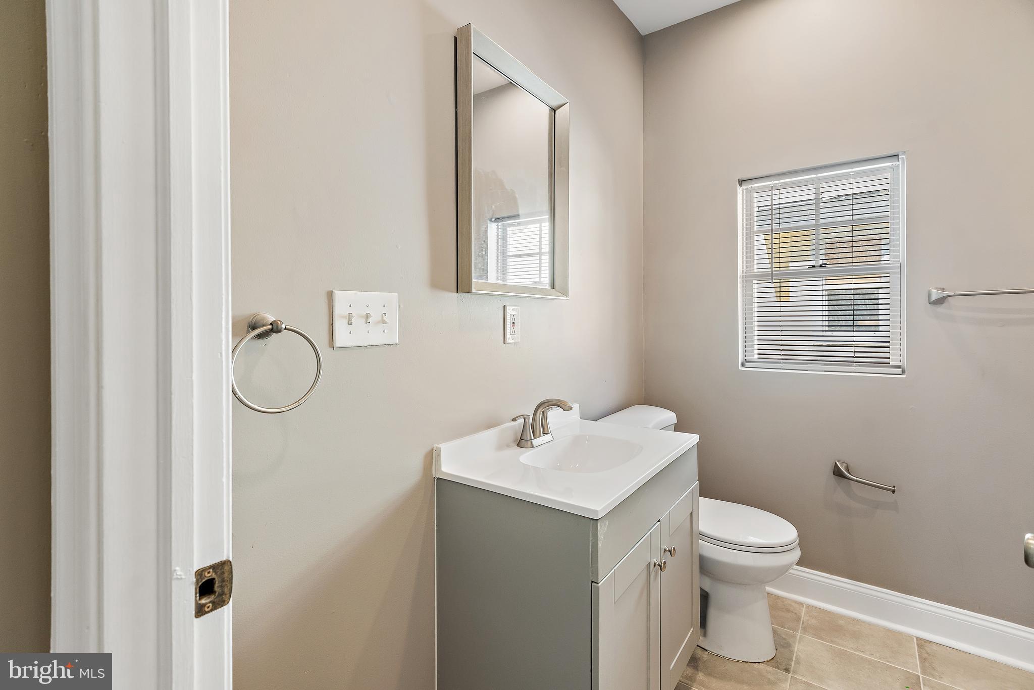 HAMILTON HILLS - Residential