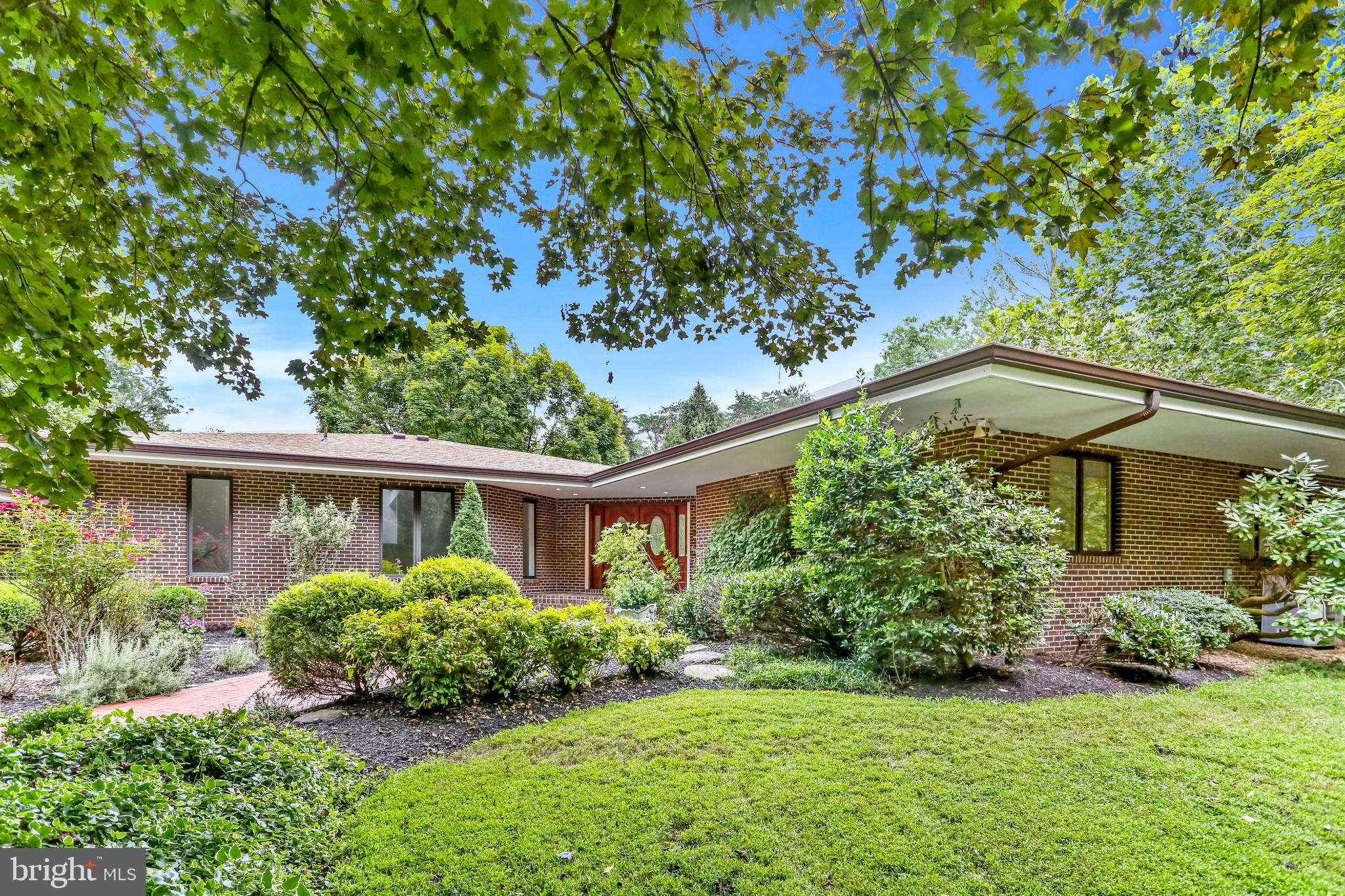 ANGELICA WOODS - Residential Lease